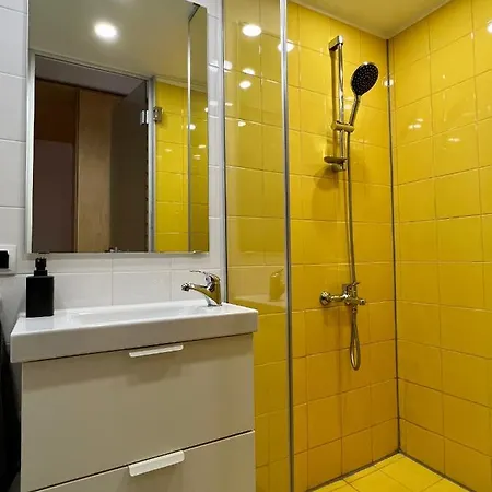 Flower House 5 Sofie